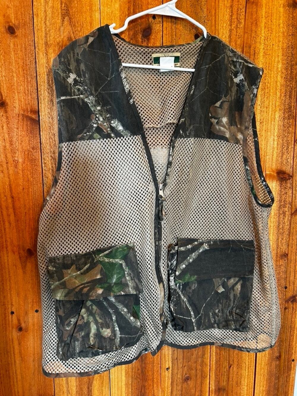 Vintage Game Winner Camo Mesh Hunting Vest Size XL / 2XL Gilet Utility EUC